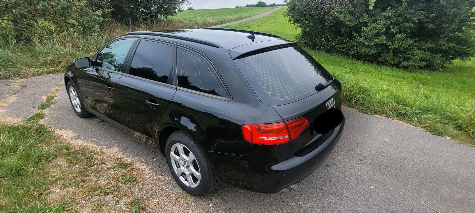 Audi A4 2009 — engine 143 HP (105kW)