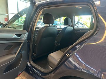 Volkswagen Golf VII Lim. *SitzHZ*PDC(VH)*2-Zonen*