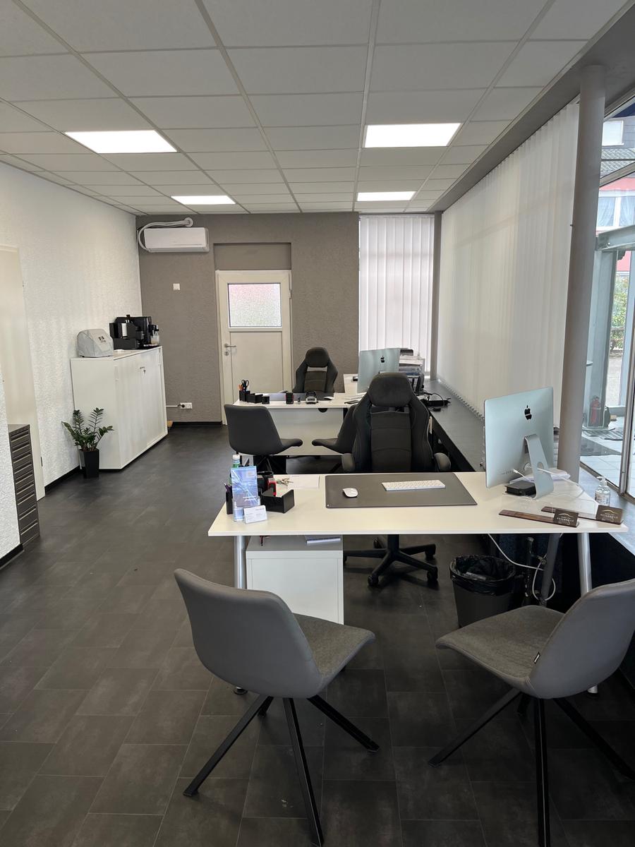 showroom-image-bottom