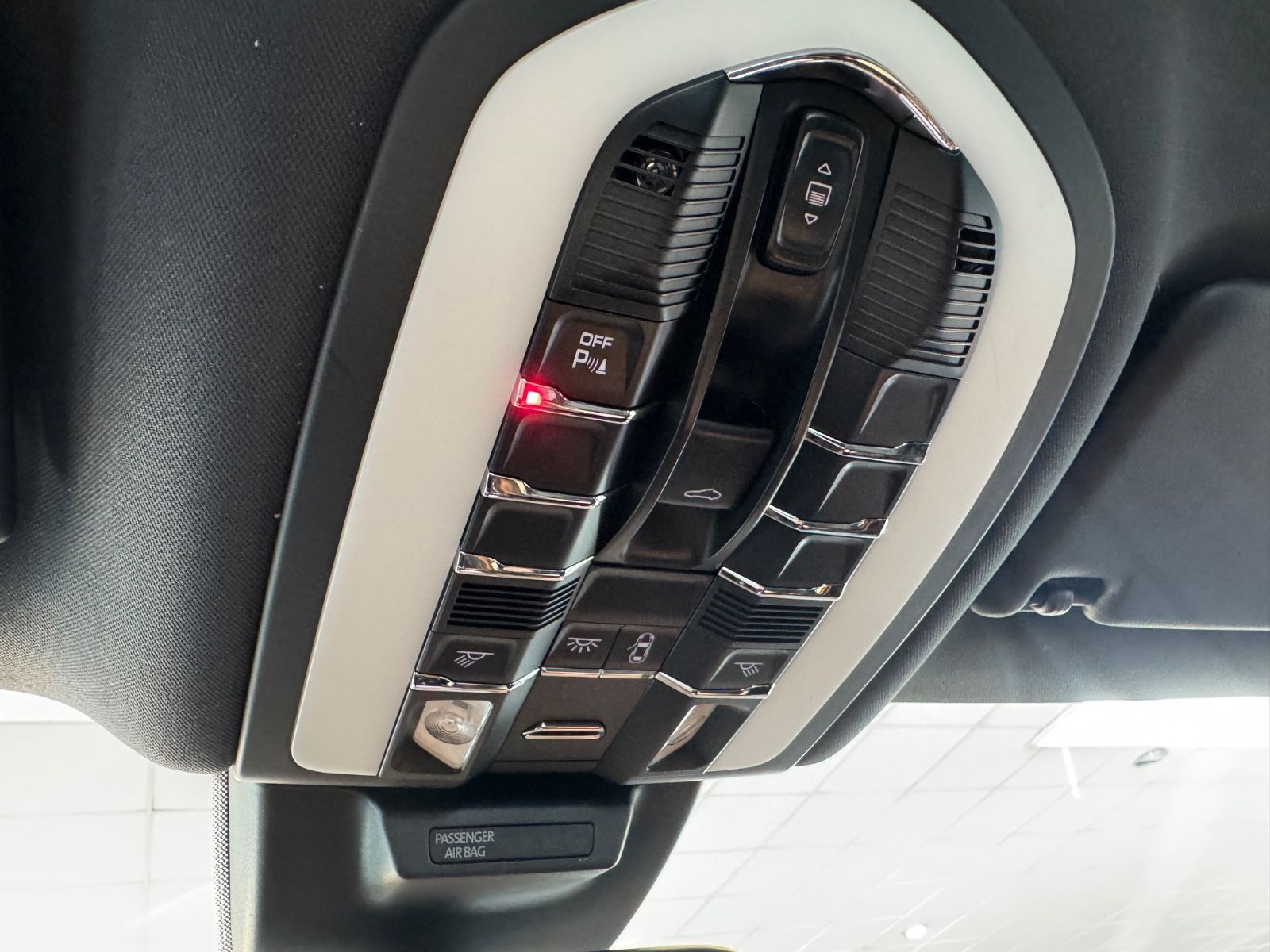 Fahrzeugabbildung Porsche Macan S Diesel/PANO/APPLE/NAVI/PDC/TEMPOMAT/SHZ