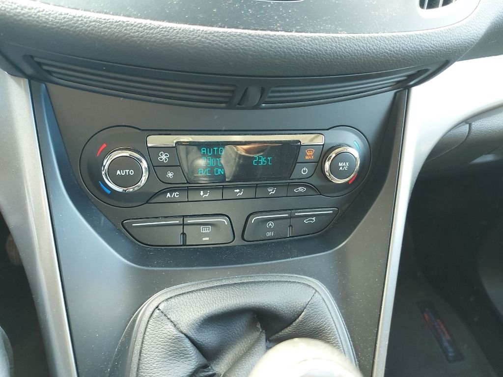 Fahrzeugabbildung Ford KUGA 1.6 TREND 150 PS 6-Gang 2WD