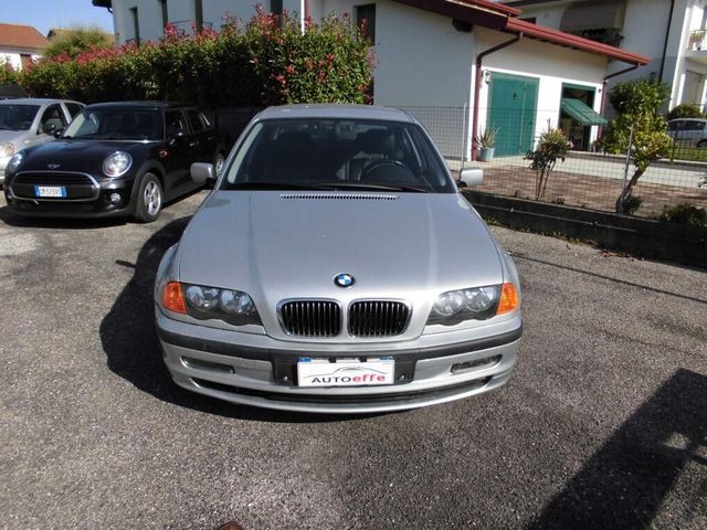 BMW Bmw 320 320i cat 4 porte Attiva