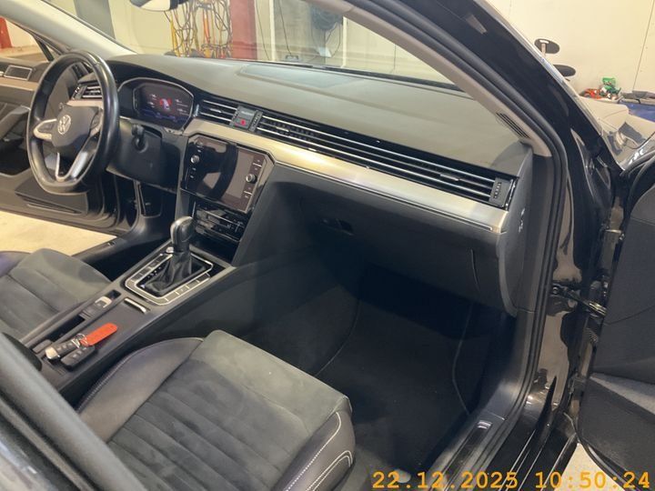Fahrzeugabbildung Volkswagen Passat Variant Elegance TSI DSG *AHK*Navi*Cam*