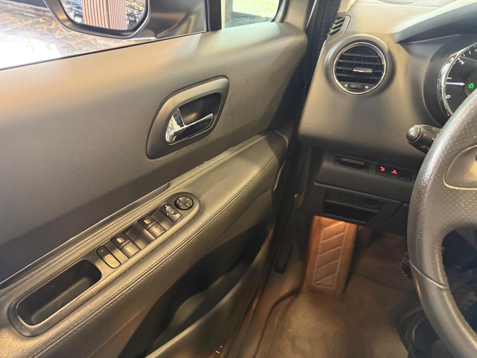 Peugeot 3008 Allure AUTOMATIK!! LEDER/PANORAMADACH/XENON