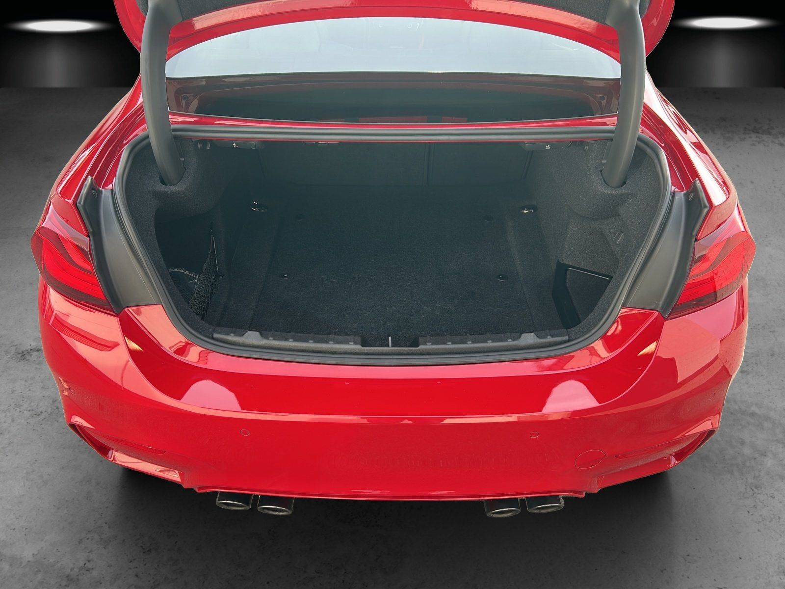 Fahrzeugabbildung BMW M4 DKG HERITAGE 1/750 COMPETITION/PREM.-SE-02/27