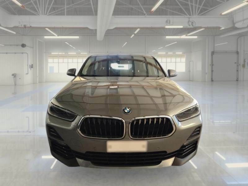 BMW X2 XDRIVE 25E BUSINESS X AUTOMATICO SUV imagem 2