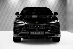 Urus 4.0 V8 PHEV SE 2025 BLACK CARBON PANO