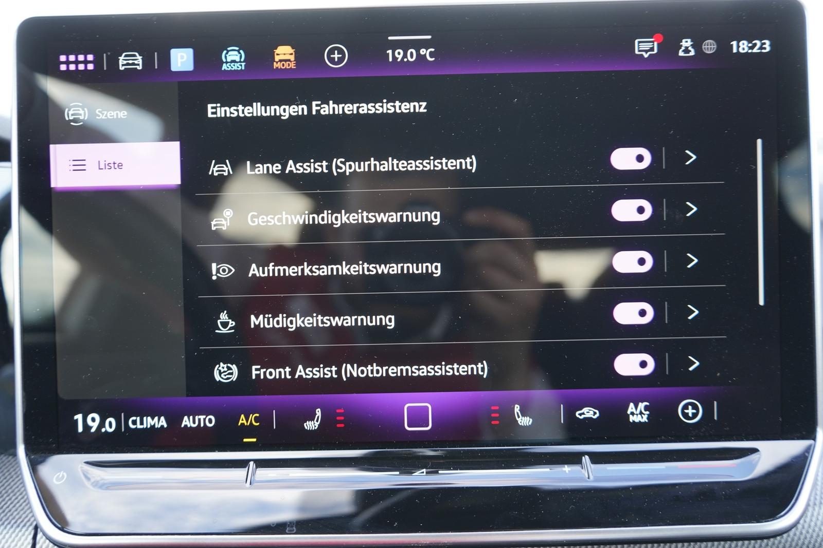 Volkswagen Golf VIII Variant 1.5 eTSI R-Line DSG LED Kamera, миниатюра 18