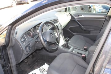 Volkswagen Golf - 6