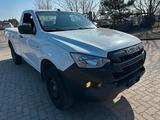 Isuzu D-Max Single Cab 4WD L - Isuzu: Single Cab