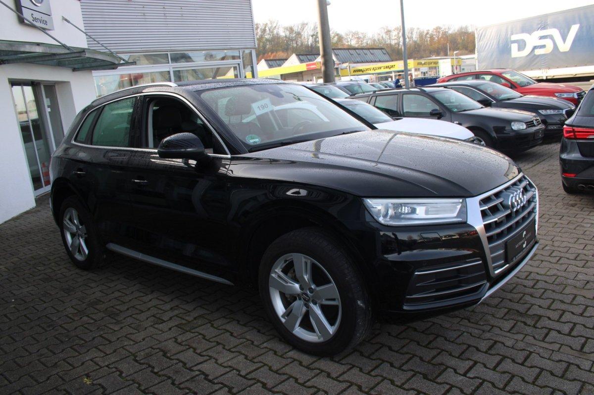 Audi Q5 2.0 TDI sport quattro S-line AHK Navi PDC Tem
