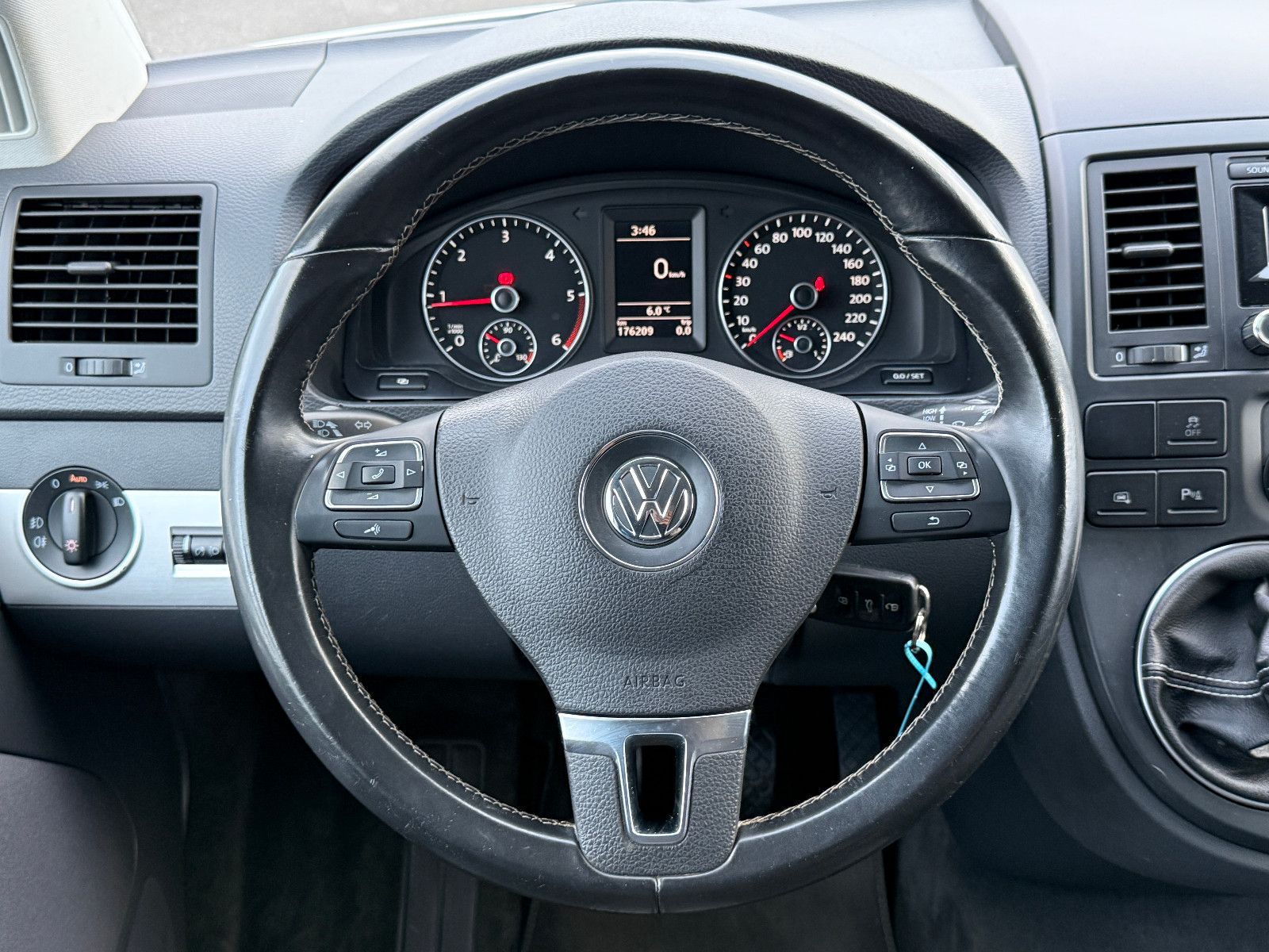 Fahrzeugabbildung Volkswagen T5 Multivan Edition 25 DAB GRA Side-Assist PDC