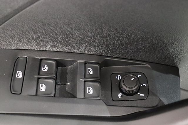 T-Cross Life 1.0 TSI Navi ACC LED KAMERA TEMPOMA