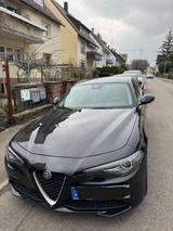 Alfa Romeo Giulia Super 2.2 Diesel 16V 110 kW Super - Alfa Romeo Gebrauchtwagen in Stuttgart