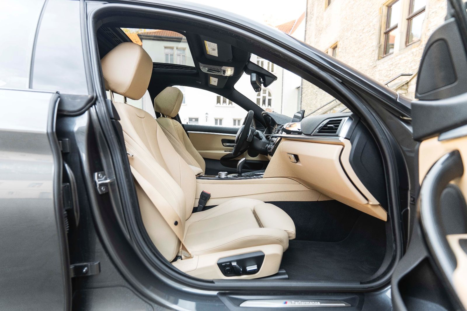 Fahrzeugabbildung BMW 430i GC M-Performance HIFI LED KAM NAV CARPLAY