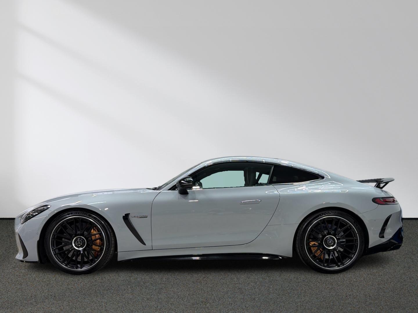 Mercedes-Benz AMG GT 63 S E Performance Night Burmester Pano