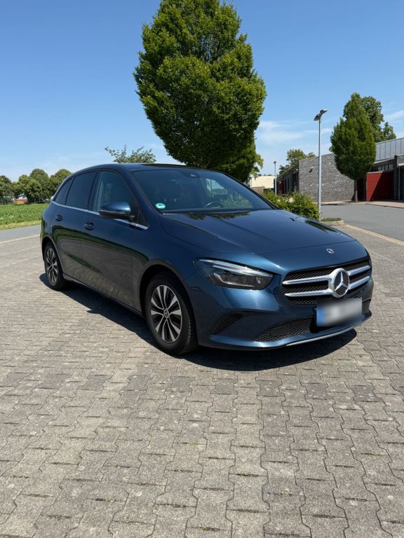 Image of Mercedes-Benz B 200