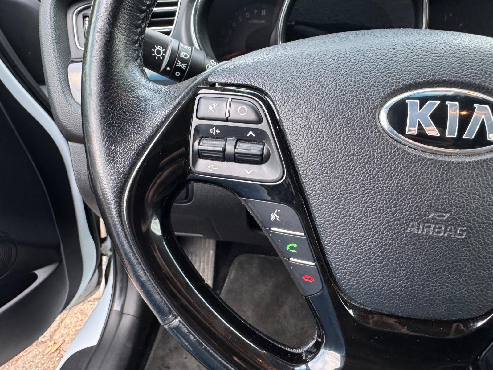 Kia cee'd 2012 — photo 14