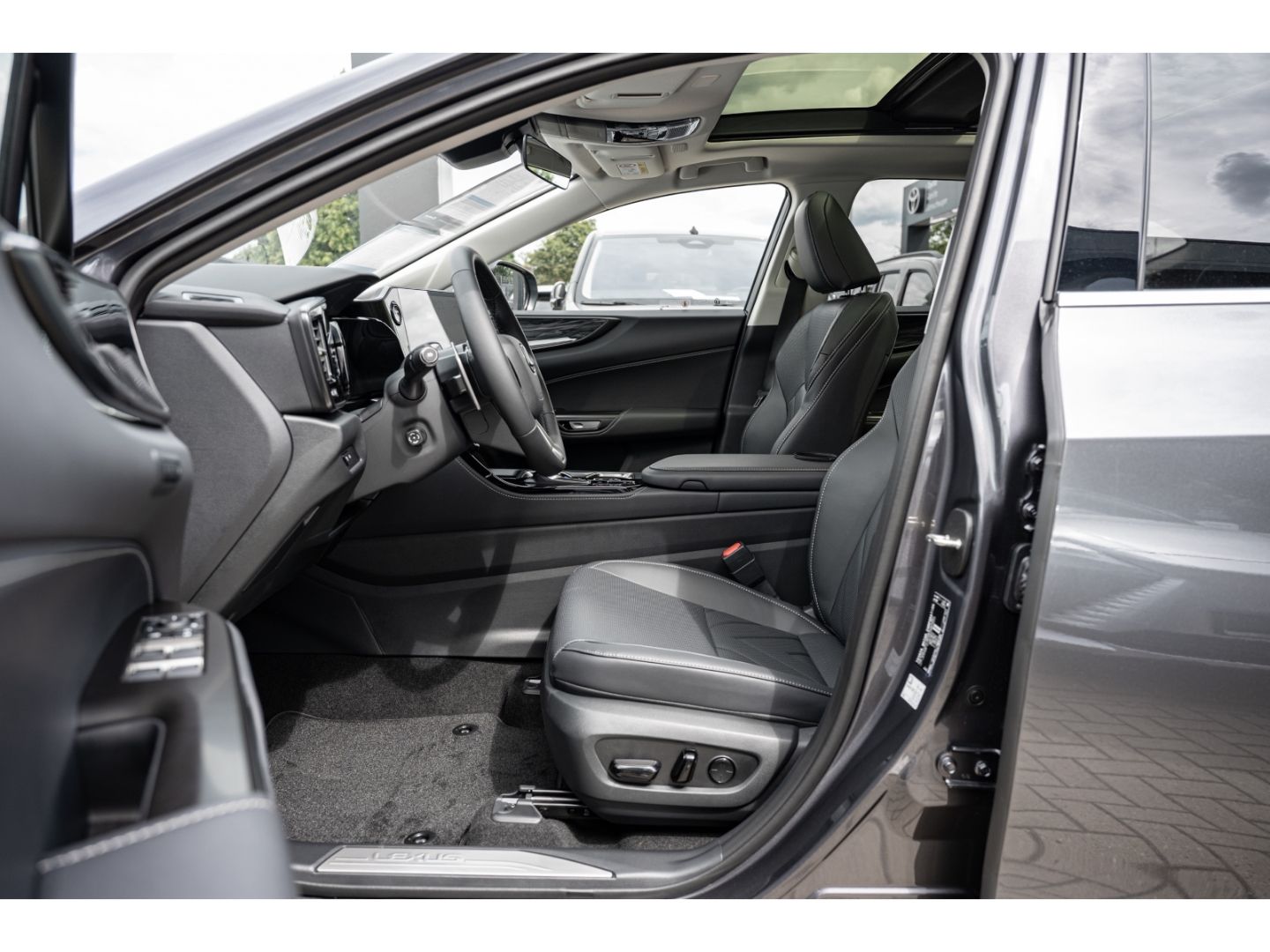 Lexus NX 450h - Bild 13