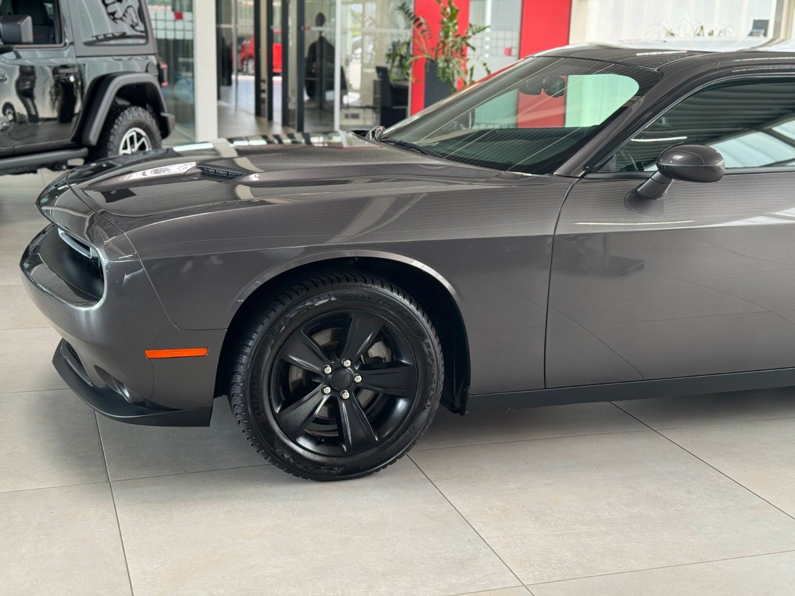 Fahrzeugabbildung Dodge Challenger SXT 3.6 V6 Navi Alpine CarPlay LPG