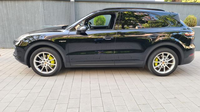 Porsche Cayenne E-Hybrid,Pano,Luftfe,AHK,LED-Matrix,Kame