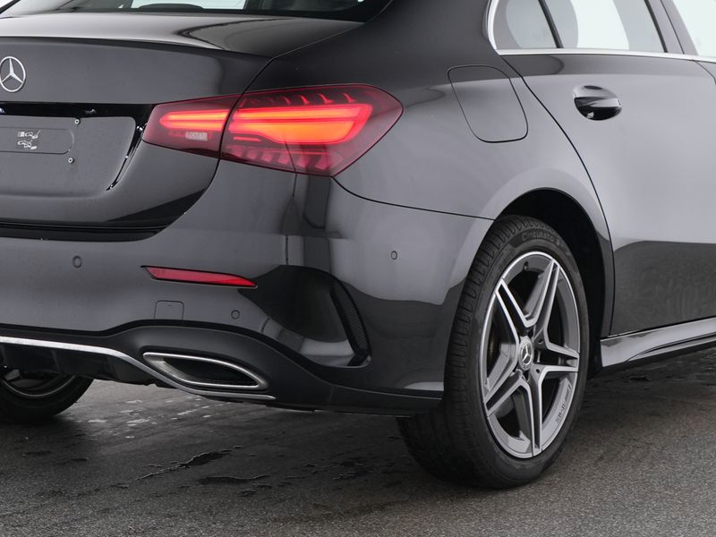 Fahrzeugabbildung Mercedes-Benz A 250 e Limousine AMG LED+Kam+Totw+11kW+WinterP
