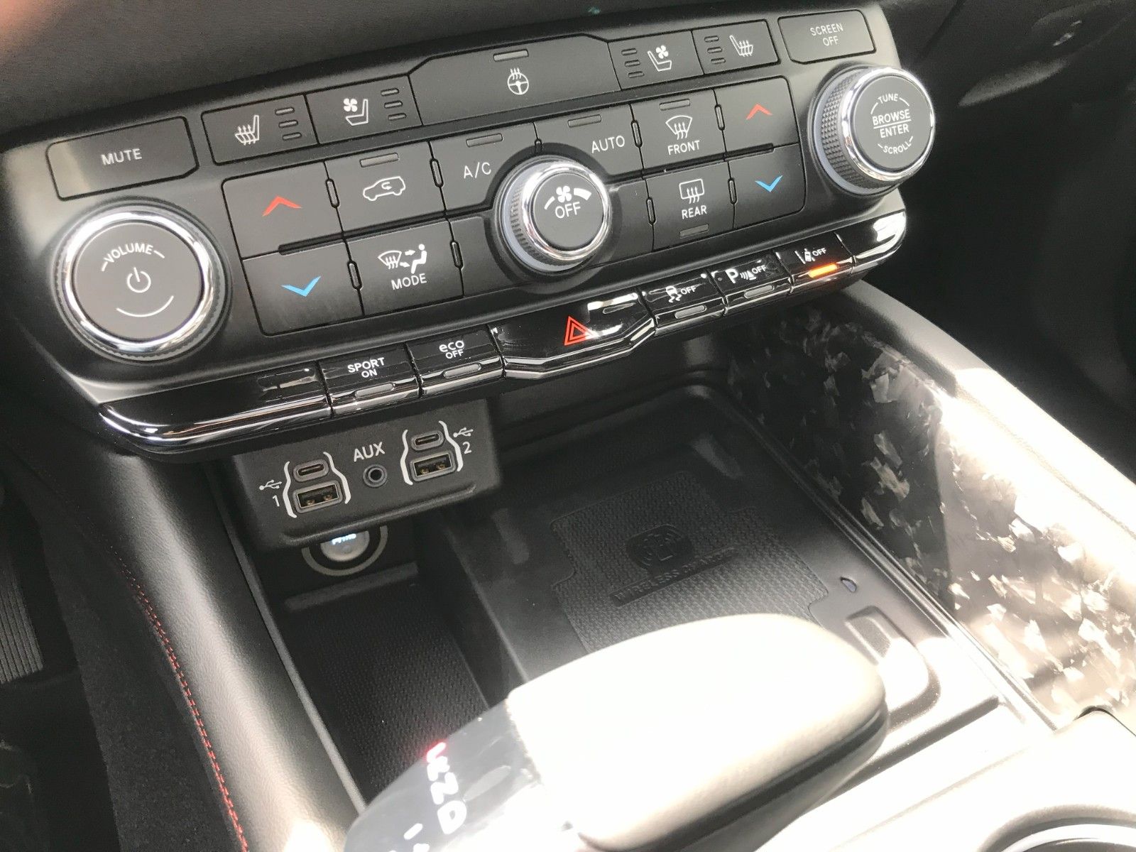 Fahrzeugabbildung Dodge Durango R/T  *7-SITZER*LPG*AHK*Pano