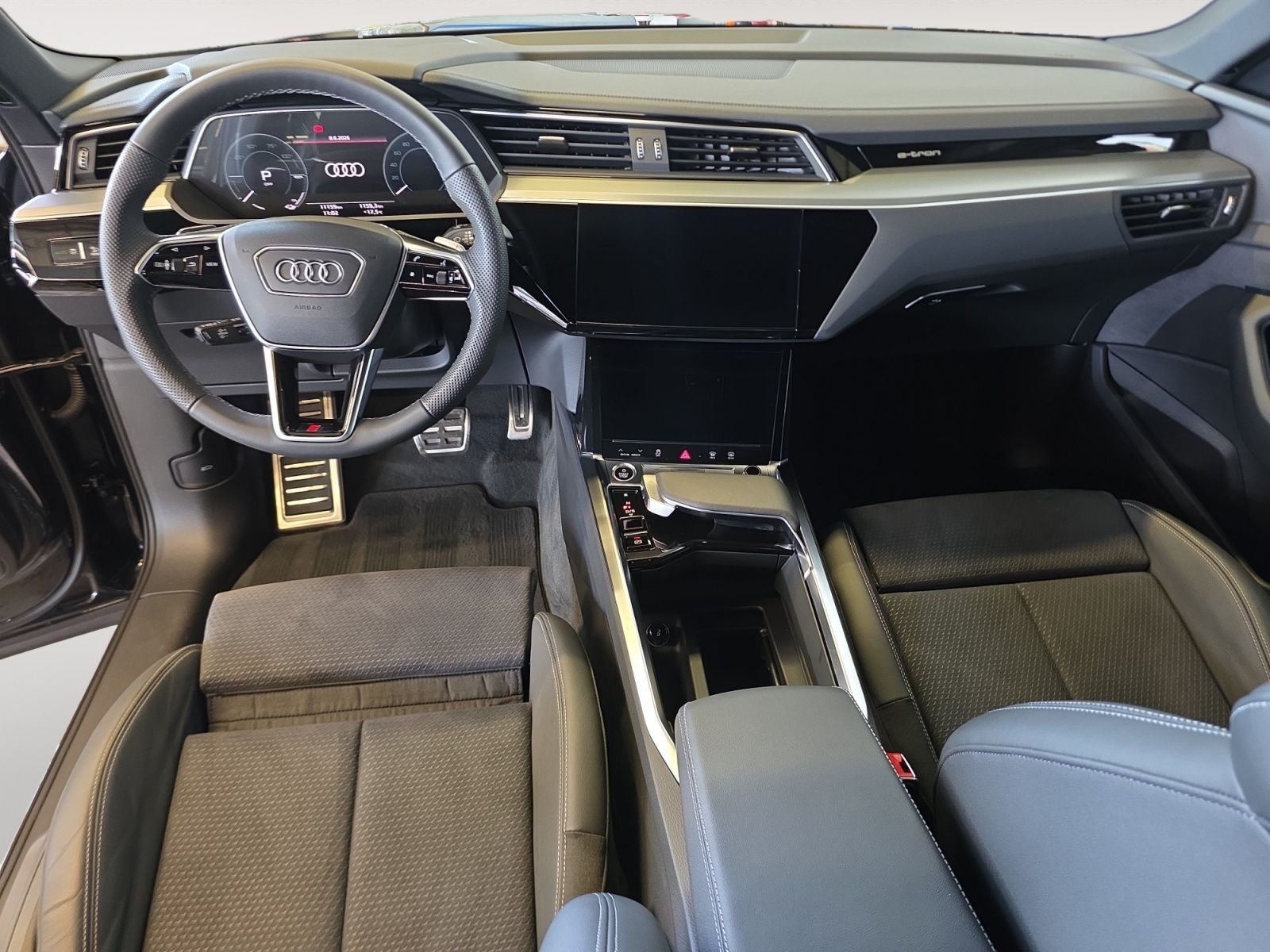 Audi Q8 e-tron - Bild 12
