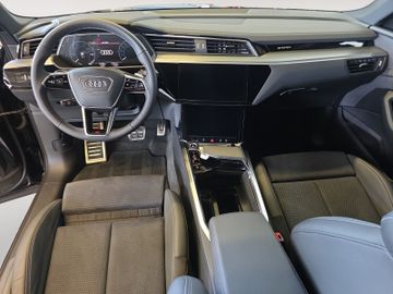 Audi Q8 e-tron - 12