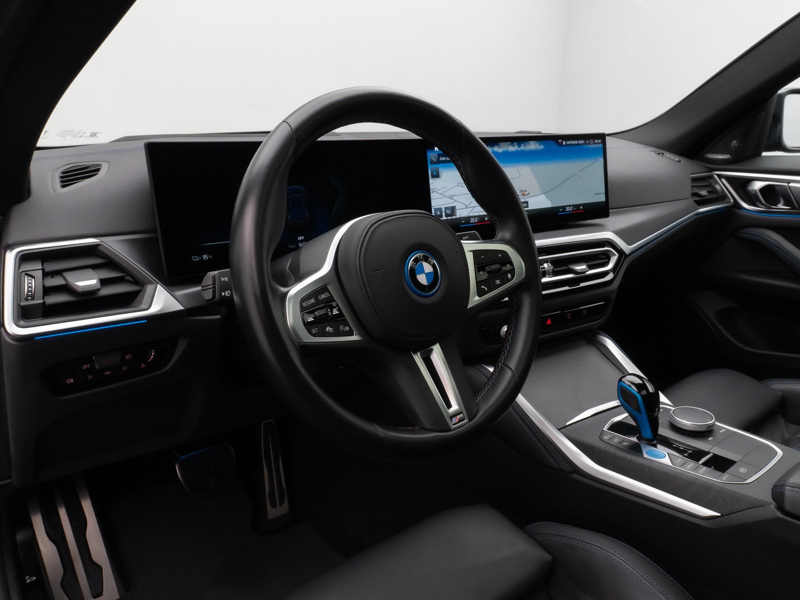Fahrzeugabbildung BMW i4 M50 GranCoupé 360°Glasdach HUD DAB H/K 19Zoll