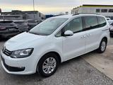 Volkswagen Sharan Comfortline Navi AHK Sitzheizung Alu - VW Sharan Gebrauchtwagen in Karlsruhe