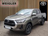 Toyota Hilux 2.8  Double Cab Comfort 4x4 - Toyota Hilux in Köln