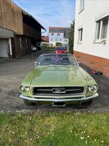 Ford Mustang Cabrio V8 Automatik - Ford Mustang aus 1967 mit Benzin-Antrieb: Cabrio