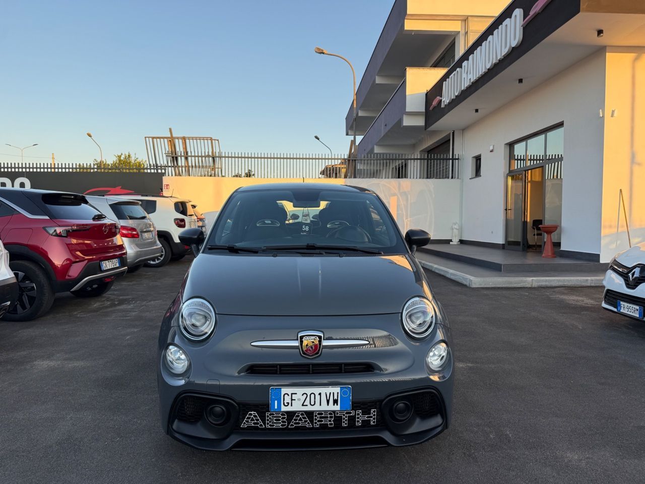 Abarth 595 1.4 Turbo T-Jet 145 CV imagem 2