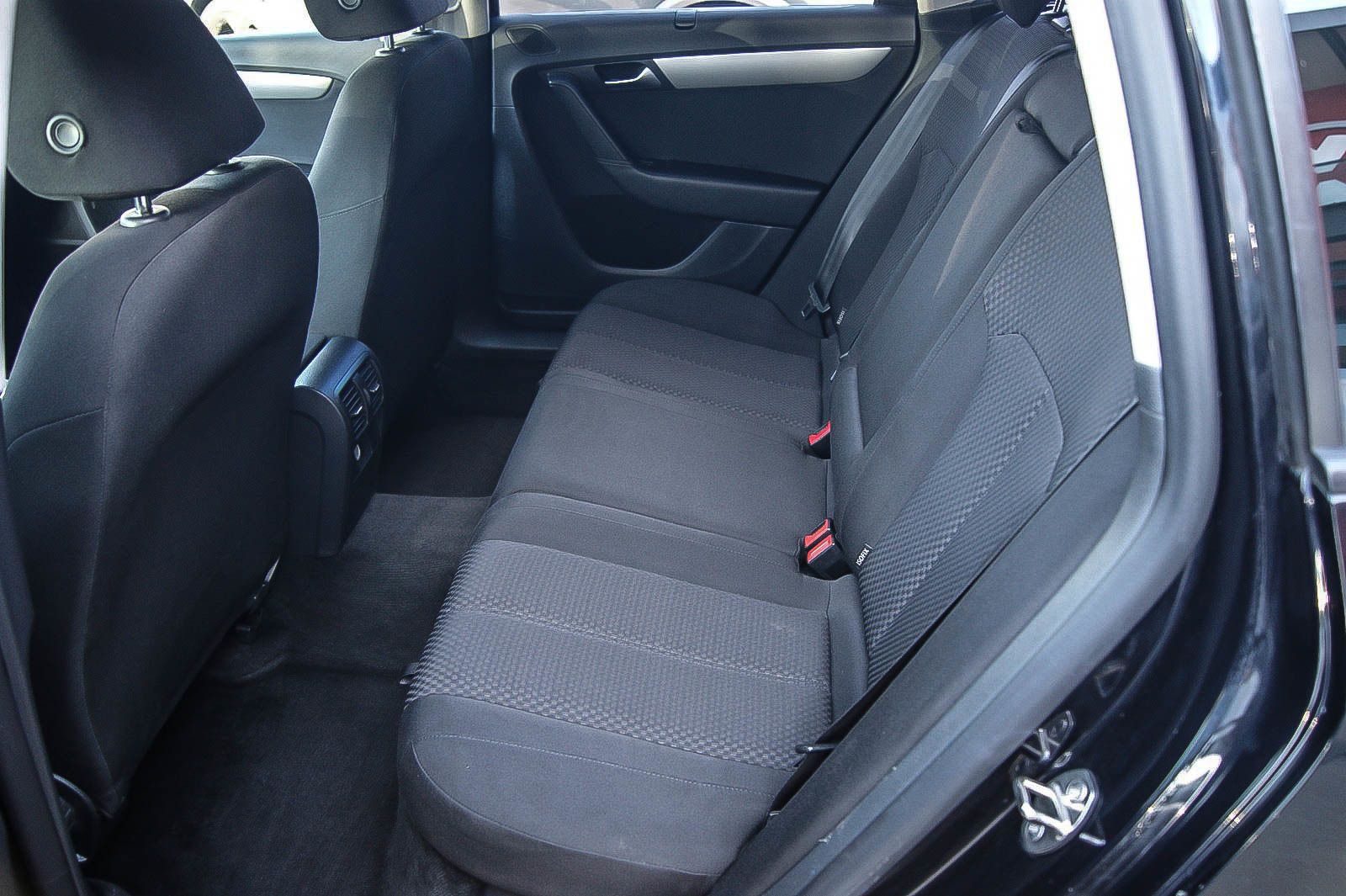 Fahrzeugabbildung Volkswagen Passat Variant 14 TSI Trendline KLIMA KESSY PDC