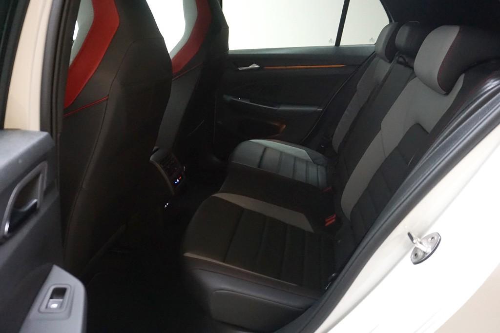 Volkswagen Golf 8 2.0TSI DSG GTI Clubsport Virtual Pano HUD, миниатюра 13