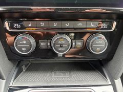 Fahrzeugabbildung Volkswagen Arteon Elegance 2.0 TDI 4MOTION DSG -NAV*ACC*LED