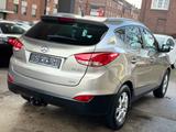 Hyundai ix35 2.0 Premium 4WD AHK 1.Hand TÜV Neu - Hyundai ix35 mit Anhängerkupplung