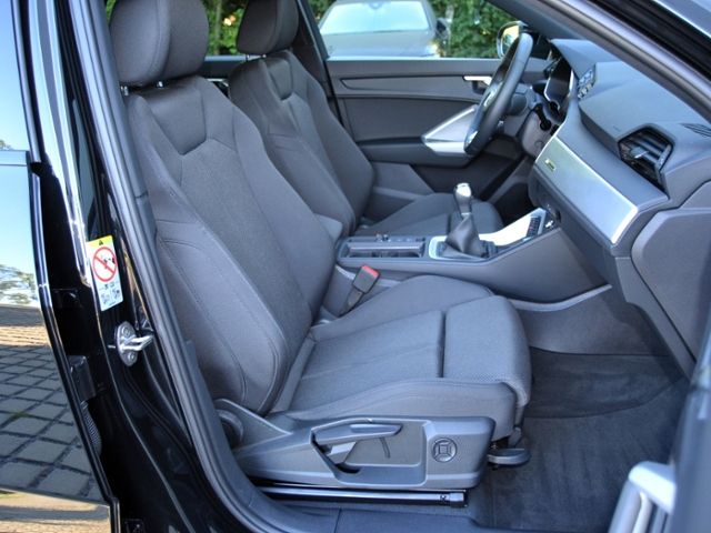 Q3 Sportback 35 TFSI S line OPTIK-SCHWARZ/NAVI/B