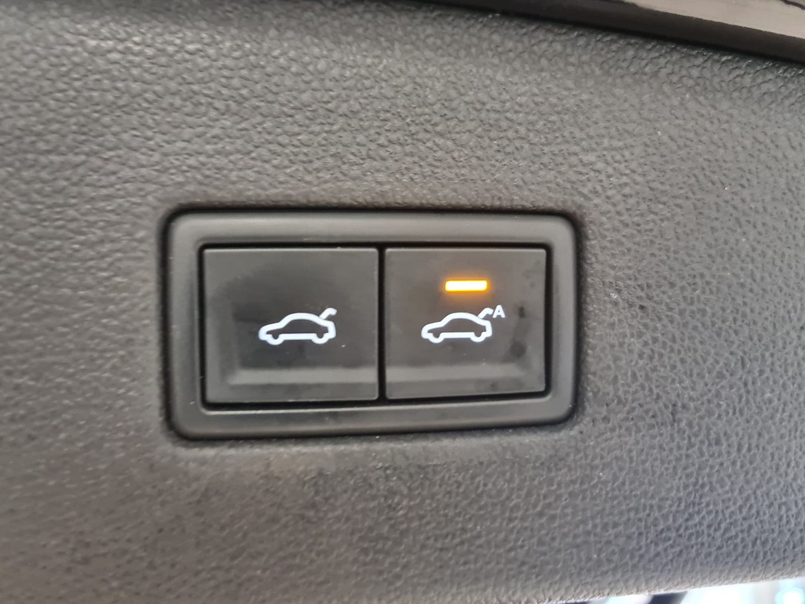 Fahrzeugabbildung Volkswagen Tiguan Allspace Highline 4Motion / LED / NAVI /