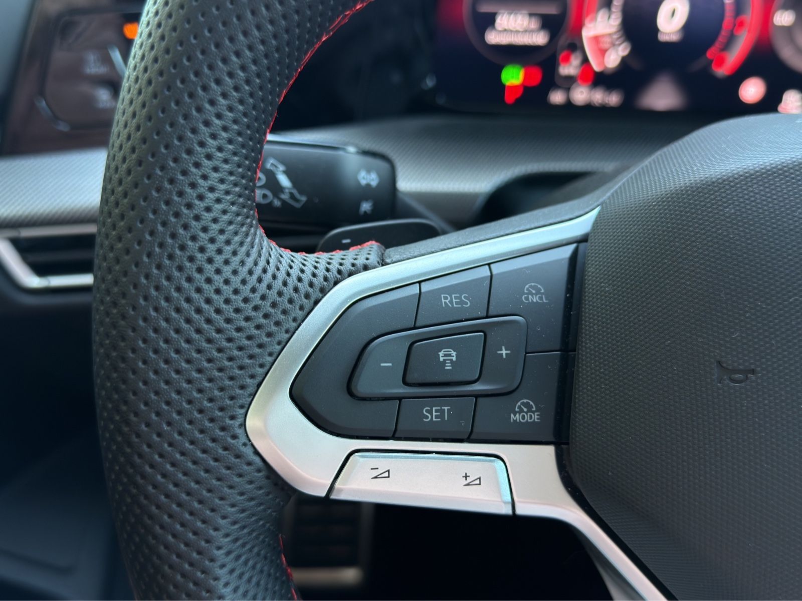 Volkswagen Golf VIII 2.0 TSI GTI *Matrix/360°/H&K/Navi* foto 20