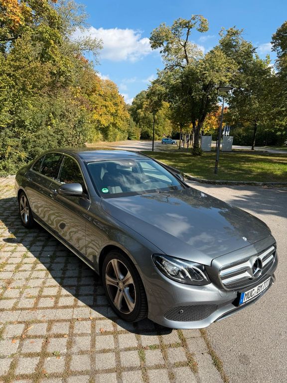 Image of Mercedes-Benz E 200