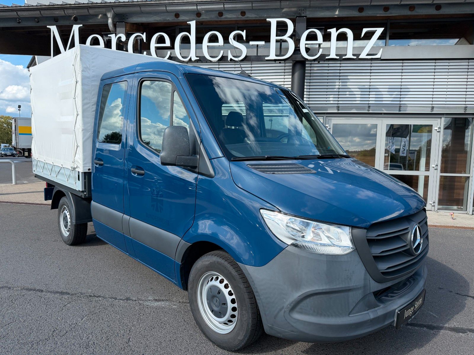 Fahrzeugabbildung Mercedes-Benz Sprinter 215 CDI DoKa Pritsche Plane AHK Klima