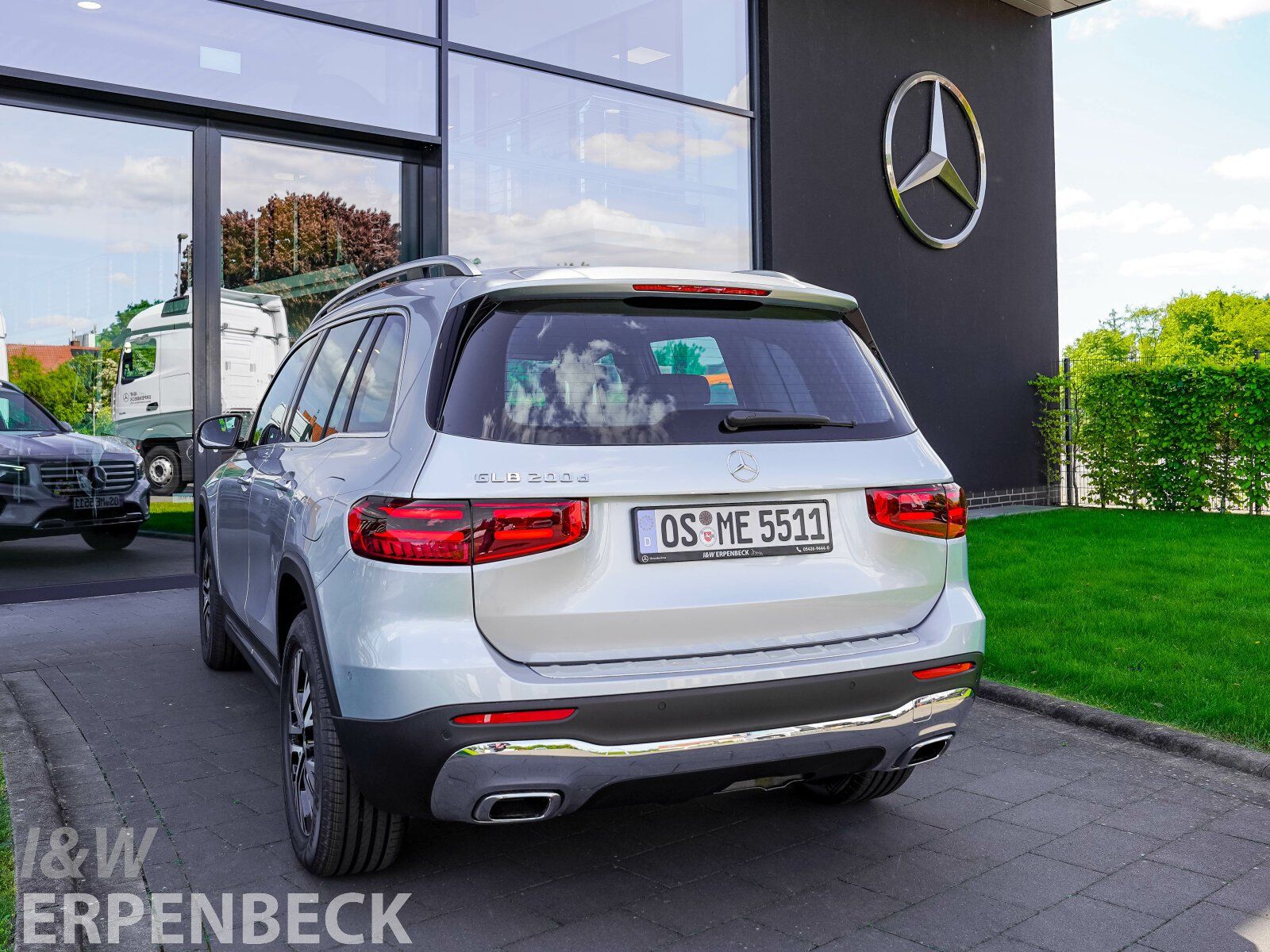 Fahrzeugabbildung Mercedes-Benz GLB 200 d Distronic AHK Kamera Multibeam Keyless