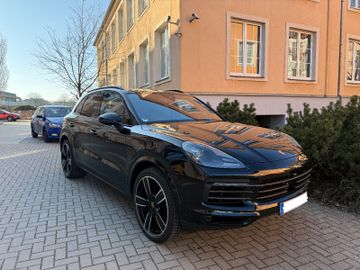 Porsche Cayenne - 2