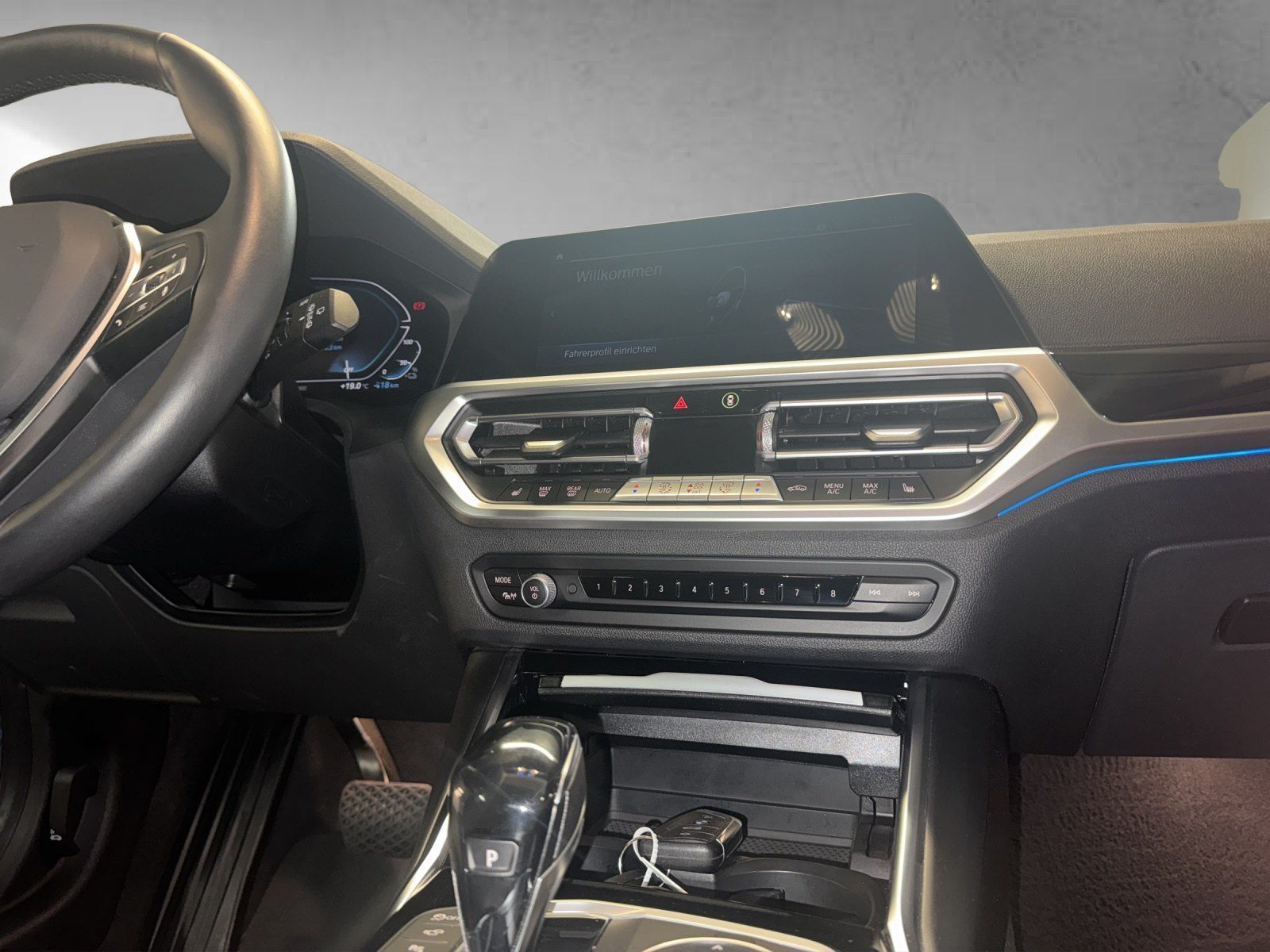 BMW 330e Touring Advantage Leder 360° HUD eSitze foto 15