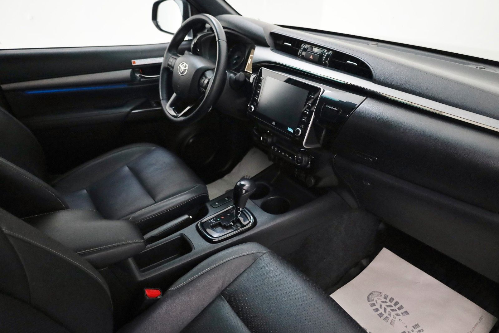 Fahrzeugabbildung Toyota Hilux 2.8 D-4D Invincible,Navi,ACC,  AHK