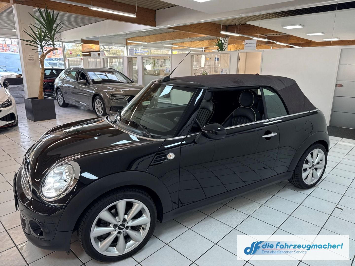 Fahrzeugabbildung MINI Cooper Cabrio Sport Navi Xenon Leder Ambiente SH