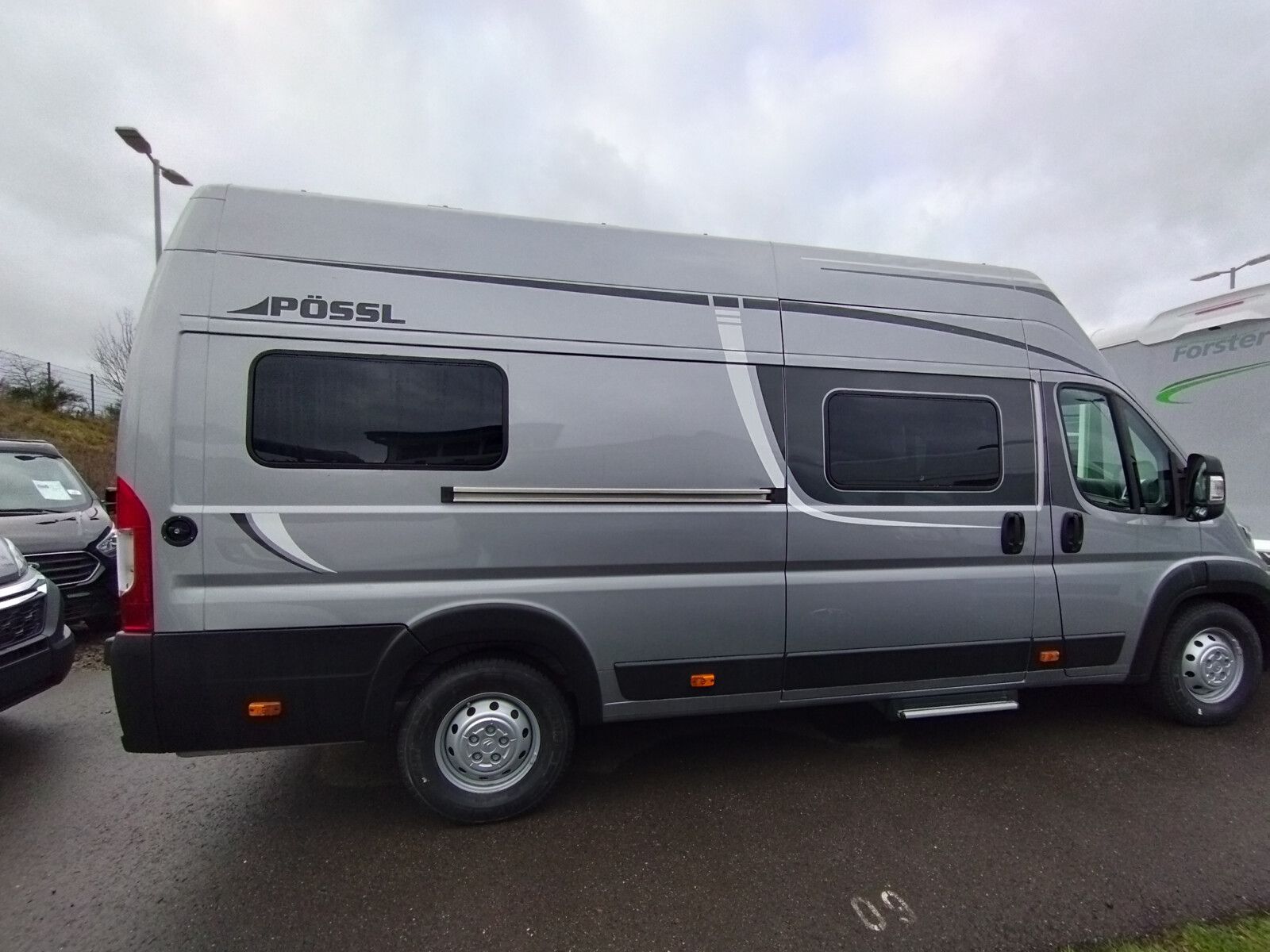 Fahrzeugabbildung Pössl Roadcruiser Revolution Citroen 165 PS Markise,RK
