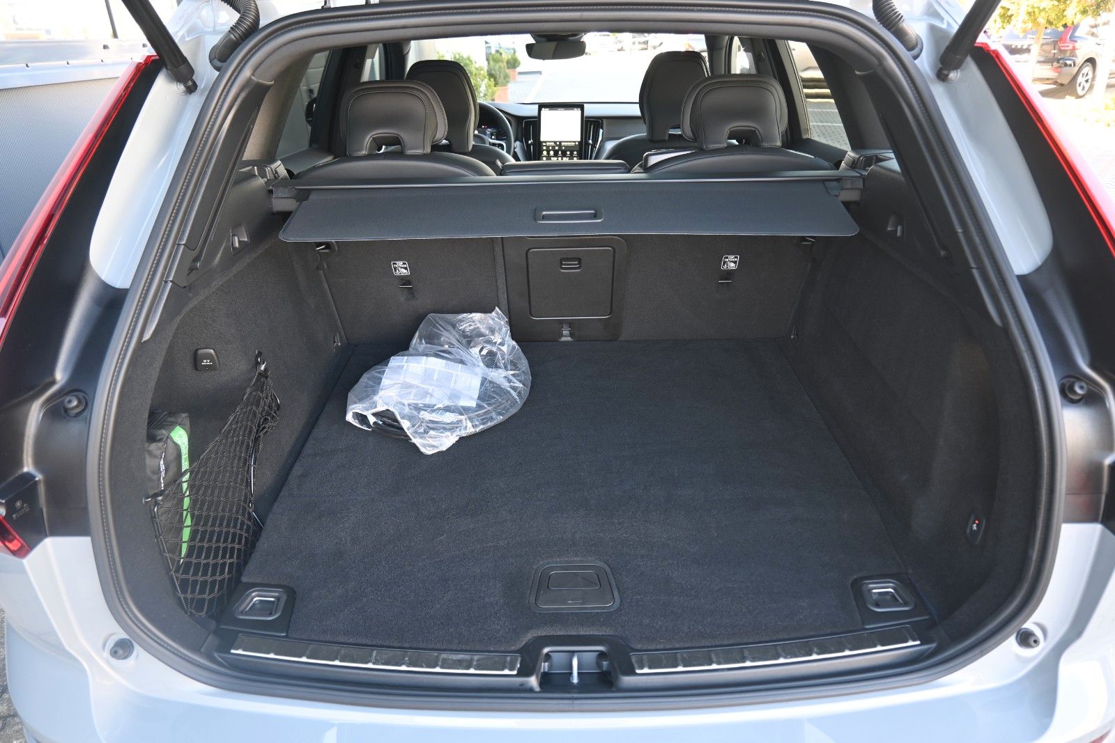 Fahrzeugabbildung Volvo XC60 T8 RC AWD Ultra Black Edition*360*Facelift